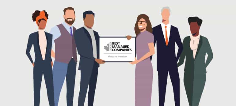 Illustration d'un groupe de professionnels tenant une plaque avec le logo de membre Platinum Canada Best Managed Companies